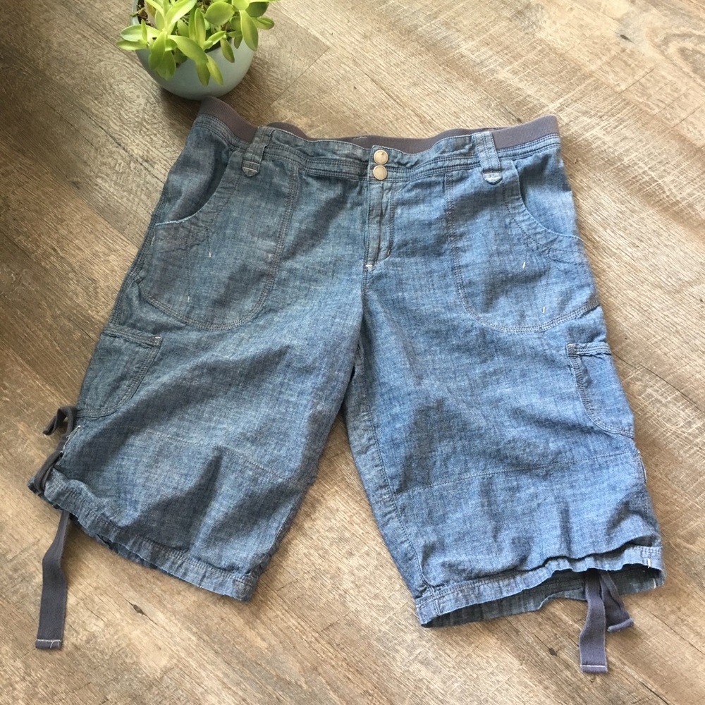 Size 15 Mossimo Below The Knee Shorts